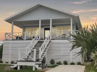 Second Wind - Atlantic Views - Just Steps to Beach! Hotels in 