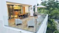 Sun, Sand & Style: Chic Beachfront Condo with Huge Terrace