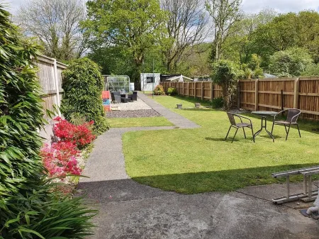 Waterfalls House - property akin Waterfall Country Отели в г. Истрадфеллт