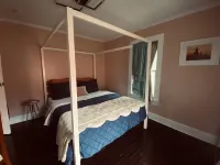 Clearwater Cottage - 2 BR / 1 Bath