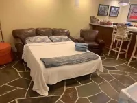 It's All About the Mountain Views, Modern Farmhouse Hotels in Hillsdale