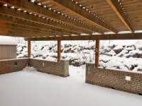 Lake View House In Peachland