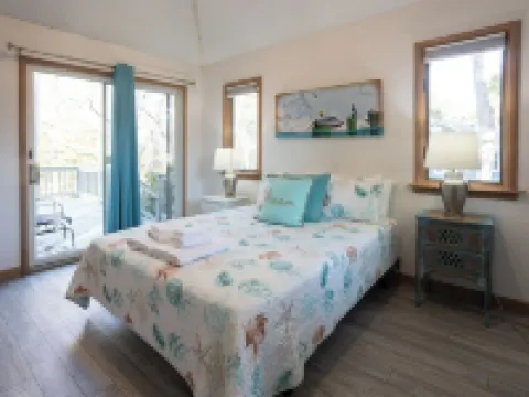 10% Off for a 7 Night Booking! Super Location, Private Pool and Hot Tub! 5 Bdrms Hotels in Corolla