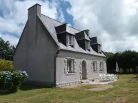 Large family house, 5 bedrooms, only 5 km from the Abers and soft sandy beaches