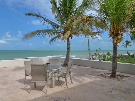 Casa Puerto Paraiso   -  Yucatan Home Rentals