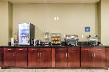 Cobblestone Hotel & Suites - Gering/Scottsbluff Отели в г. Митчелл