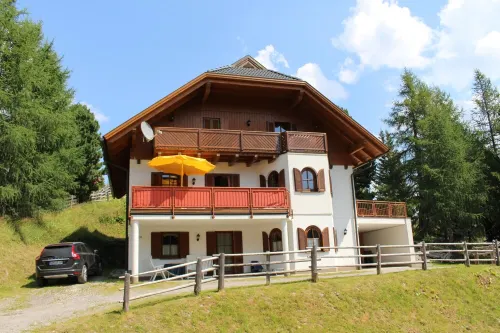 Exclusive vacation apartment with a sauna and fireplace