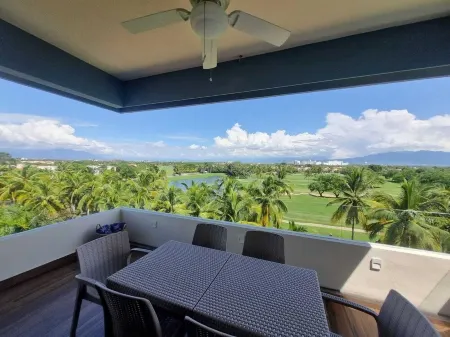 New apartment in the marina 5 minutes from the beach