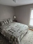 Charming 3-bedroom apartment with WiFi, AC in wonderful Bessemer - 3-Star