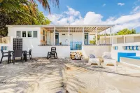 Beachfront relaxing house, listening Sound the sea