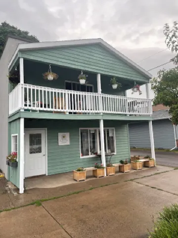 2 Blocks off the Beautiful Shores of Lake Superior!