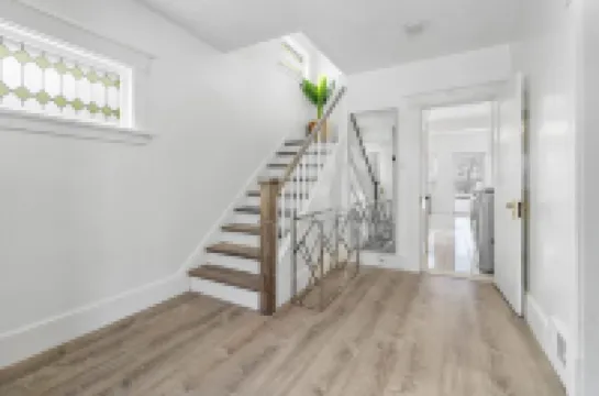 Beautiful Renovated Oasis House