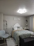 Luxury rental, Spare room Các khách sạn gần Edgar Brown Memorial Stadium
