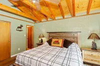 Moose's Cabin near Big Bear Village and Slopes!