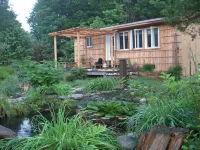 Chalet Sean, peaceful retreat on beautiful mountain brook and walk to river.. Hotels in Sutton