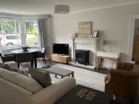 Tynemouth apartment in superb location overlooking the river. Dog friendly