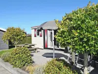 Chalet Florence 5 , 6- Persoons met Veel Privacy; Huisdiervrij,ruime Tuin Hotels in Serooskerke