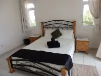 3 Bed Villa,very large fully enclosed plot,outside covered kitchen!