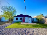 Modern Urban Oasis Conveniently Located near Downtown Phoenix. Hotels in Estrella