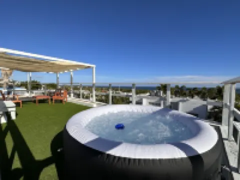 Parguera Paradise, Luxury Modern Beach House! Hoteles en Parguera