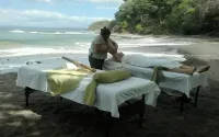 Tranquil 3 Bed 3 Bath Beach House Steps from the Quaint Playa Ocotal Beach - Villas