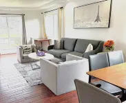 Cozy 4 bedroom in Fremont with free Parking & WiFI & Great location Hotels in Fremont