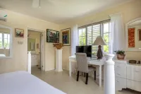 Panoramic View Sea below 2Bed2Bath 1754Sqft  Apartment ChefHsekeeper Pool Tennis