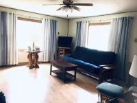 House Near Beautiful Castle Rock Lake/30 Minutes from Wisconsin Dells