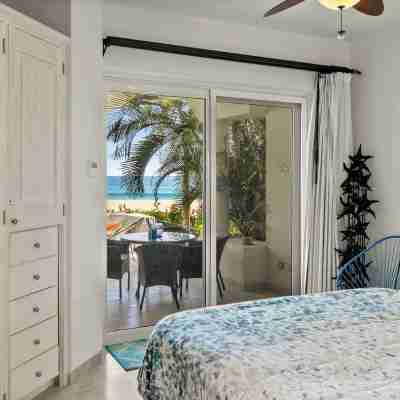 Oceanfront @ Costa Azul! 2Br, on the Beach Now Booking Holidays/Winter/Spring26! Rooms