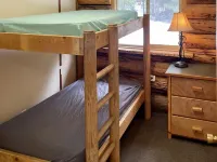 Rustic log cabin Hotels in Boundary County