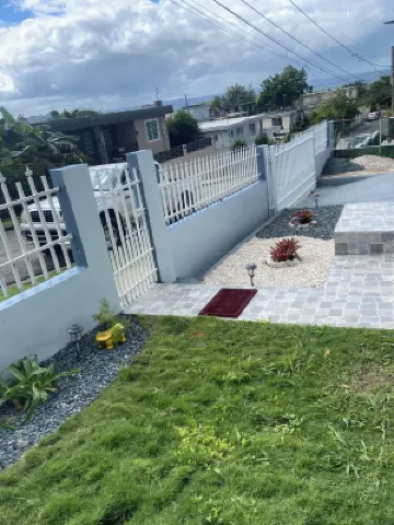 Cozy Home w/ private parking- 10 min to beach