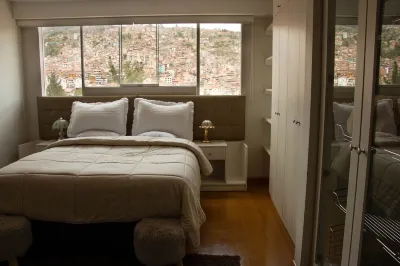 APARTAMENTO PENTHOUSE  DE 350 M2, CON VISTA PANORAMICA DE LA CIUDAD.