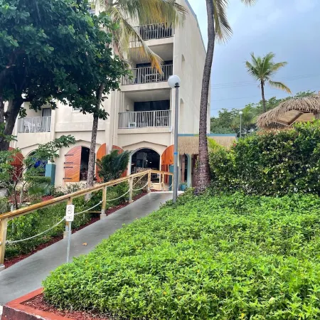 Fairwinds & Following Seas Waterfront Studio • Marina + Sapphire Beach