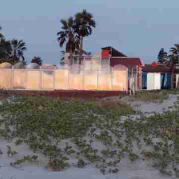 CASA DE LOS ABUELOS, BEACH FRONT PROPERTY Hotel Exterior