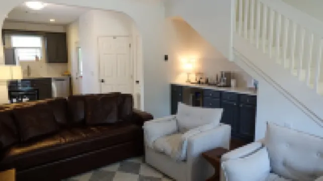 Townhouse 3bd 3.5 bth Auburn, AL Quiet area and pet friendly 1 mile from campus