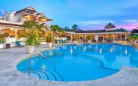 Luxury penthouse apartment on exclusive Sugar Hill resort with beach club access - Pools