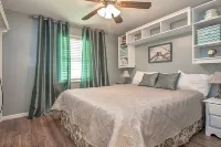 DOGS LOVE THIS LAKEFRONT COZY COTTAGE