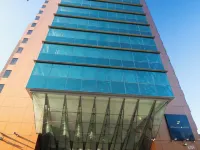 Boulevard Suites Ferrat Hotels near مول باركي أراوكو