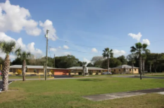 韋爾斯王子汽車旅館 萊克威爾士酒店