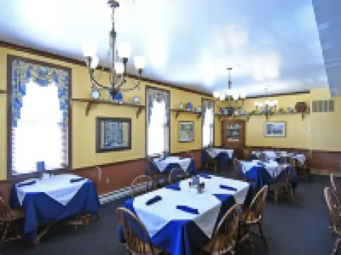 The Country Inn of Berkeley Springs Hotels in Berkeley Springs