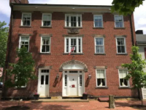 Spread Eagle Tavern and Inn Hotel di 