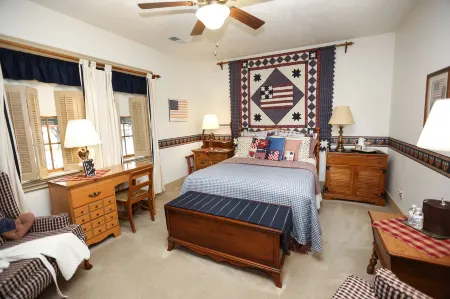 Deer Creek Winery and Watson Estate Bed & Breakfast Отели рядом с достопримечательностью «Грэйт Кросс оф Крайст»