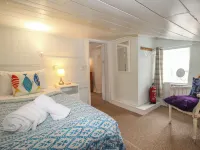 Dormouse Cottage Hotels in Bridport