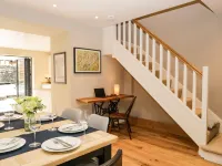 Hugill Cottage Hotels in Over Staveley