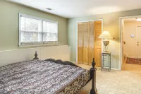 6 Mi to Frelinghuysen Arboretum: Parsippany Home