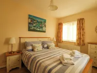 Bay View Hotels in Llanfair-Mathafarn-Eithaf