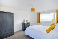 Lottys Lookout Hotels in Charmouth