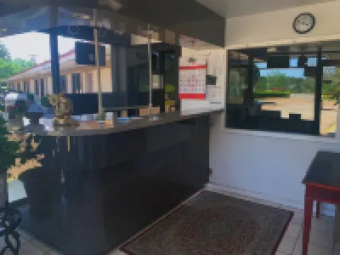 鄉村汽車旅館 艾倫縣酒店