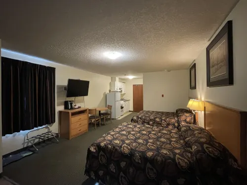 Circle 6 Motel Hotels in Weyburn