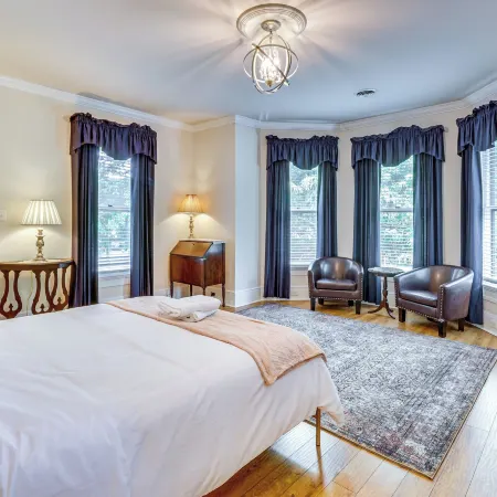 Walk to Waterfront Downtown Elizabeth City Home!